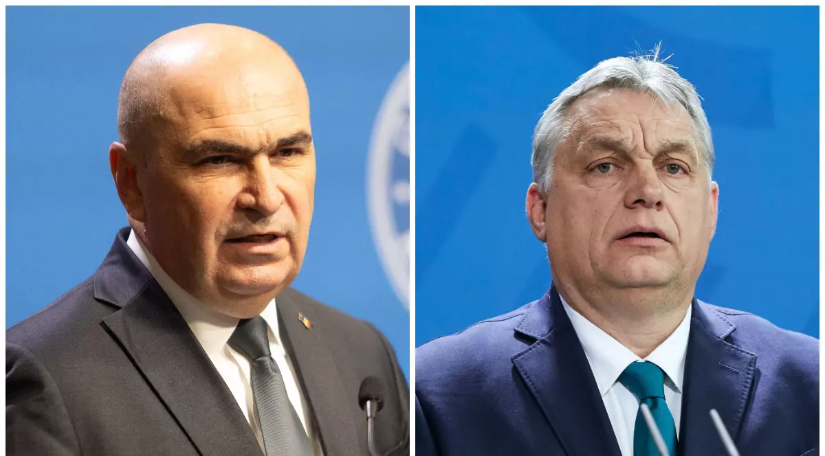 Ilie Bolojan în partea stângă, în timpul unui discurs, iar în partea dreaptă este Viktor Orban