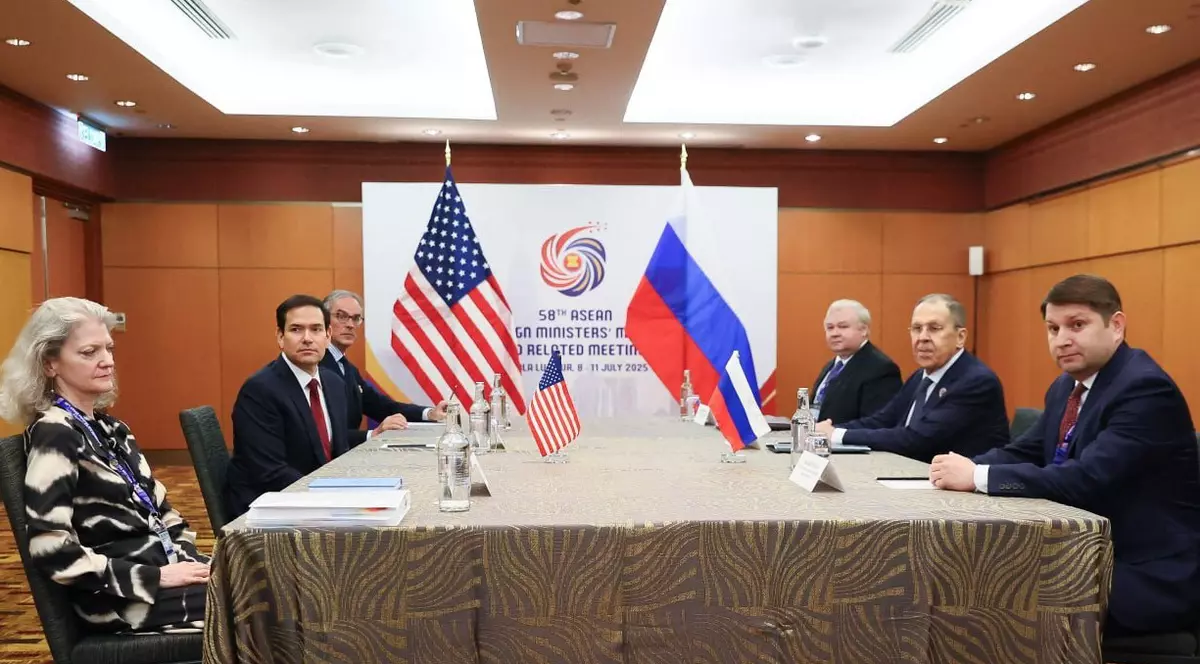 Întâlnirea dintre Serghei Lavrov și Marco Rubio la Kuala Lumpur. Foto Profimedia