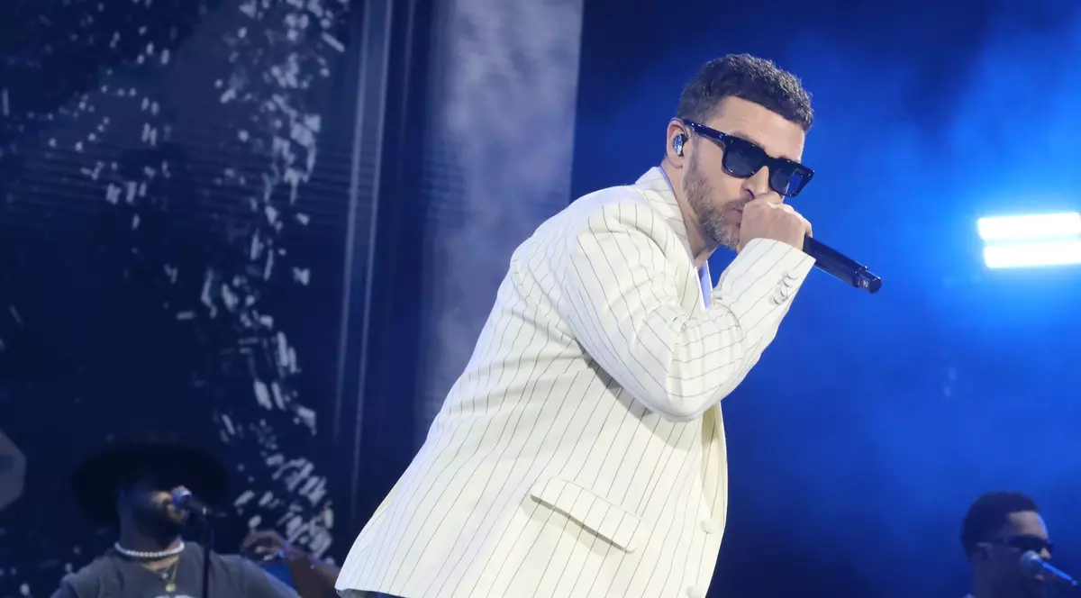 Justin Timberlake cântă live în timpul turneului său mondial The Forget Tomorrow, fiind cap de afiș la hipodromul orașului Chelmsford, Chelmsford, Marea Britanie, 4 iulie 2025