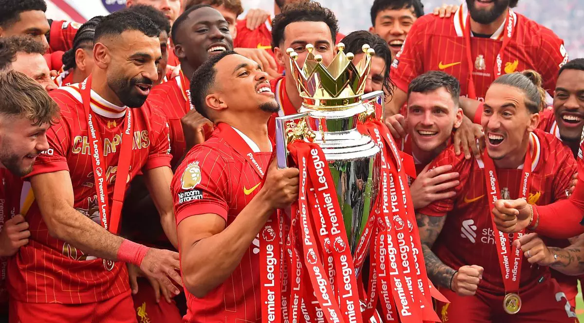 May 25, 2025, Liverpool: Liverpool, England, 25th May 2025. Trent Alexander-Arnold of Liverpool lifts the Premier League Trophy during the Liverpool vs Crystal Palace Premier League match at Anfield, Liverpool. (Credit Image: © Sportimage/CSM via ZUMA Press Wire)