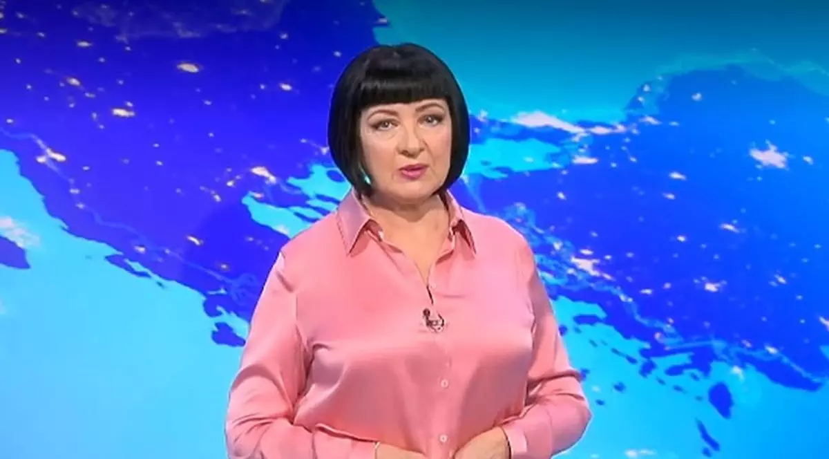 Neti Sandu prezintă horoscopul la PRO TV
