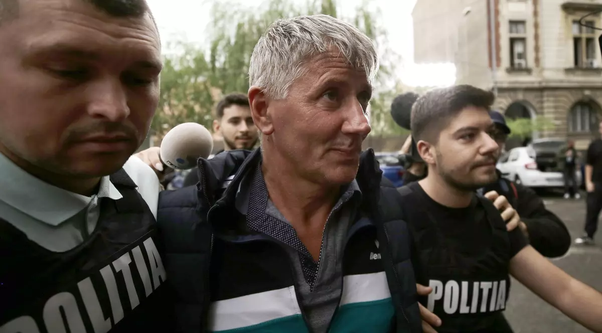 Cum a scăpat de pușcărie extremistul care a dat foc unui magazin din Parlament. Instanța, despre Nicușor Ochiană: „Nu are educație, a stat suficient în arest”