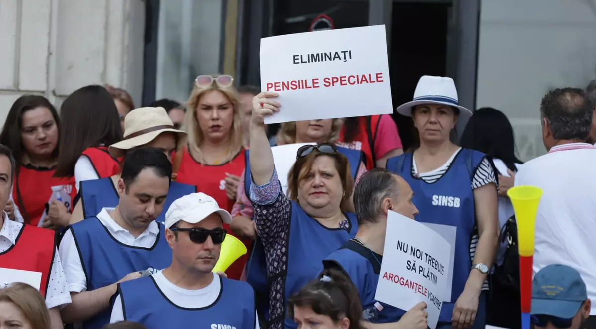 Protest în fața Institutului Național de Statistică