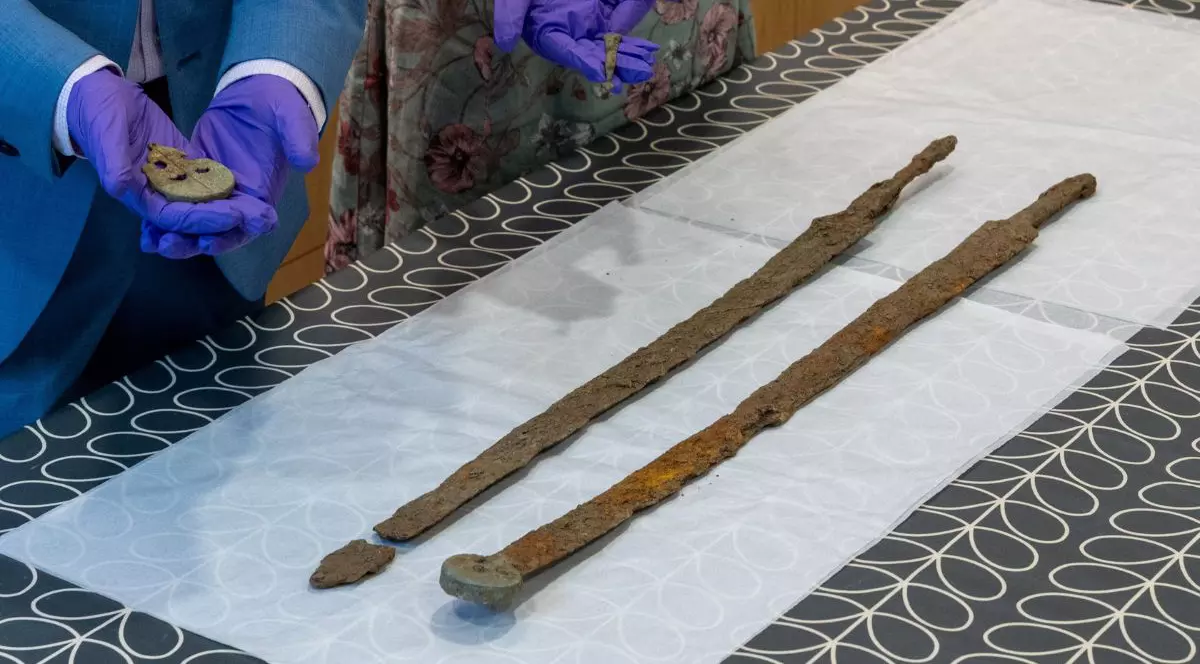 Un căutător de metale amator a descoperit o comoară din Epoca Fierului: „A fost un noroc fenomenal” 