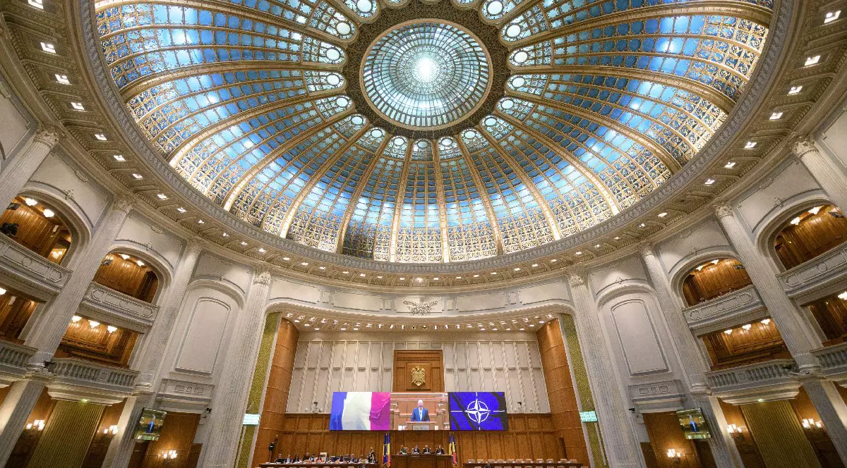 Imagine surprinsă în plenul Senatului, Parlamentul României