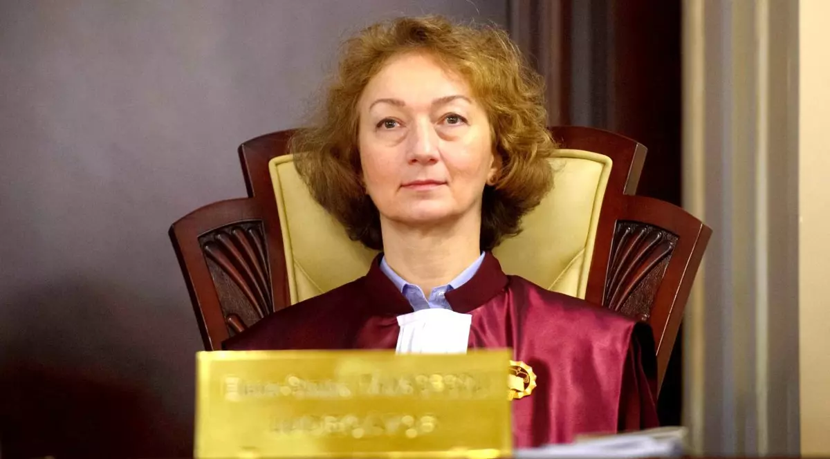 Simina Tănăsescu este prima femeie care ocupă funcția de președinte al Curții Constituționale