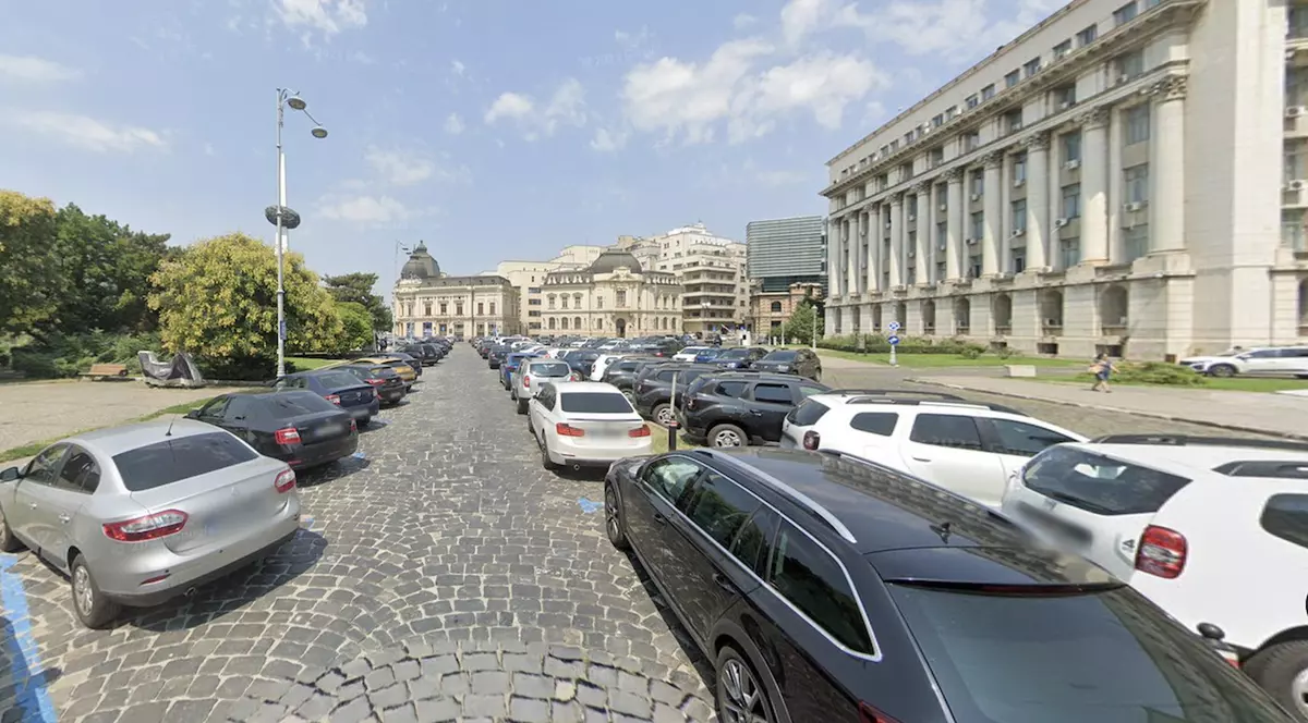 Ministerul de Interne a cerut transferul unei suprafețe de peste 2.000 mp din Piața Revoluției