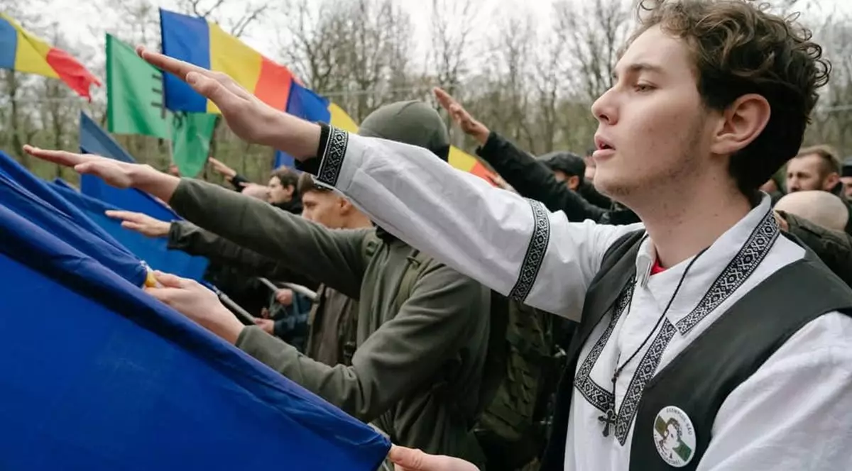 Vlad Țăranu, la comemorarea lui Zelea Codreanu, la Tâncăbești. Foto: Andrei Pungovschi pentru Scena9