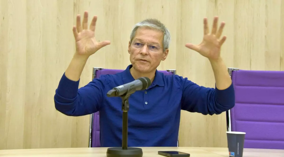 Dacian Cioloș a fost premier tehnocrat în perioada noiembrie 2015-ianuarie 2017. Foto: Hepta