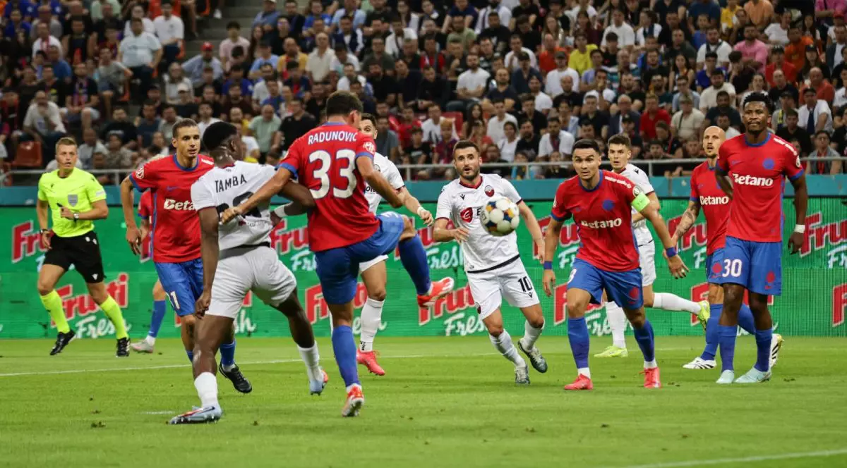 Fază din timpul partidei FCSB - Shkendija, 30 iulie 2025