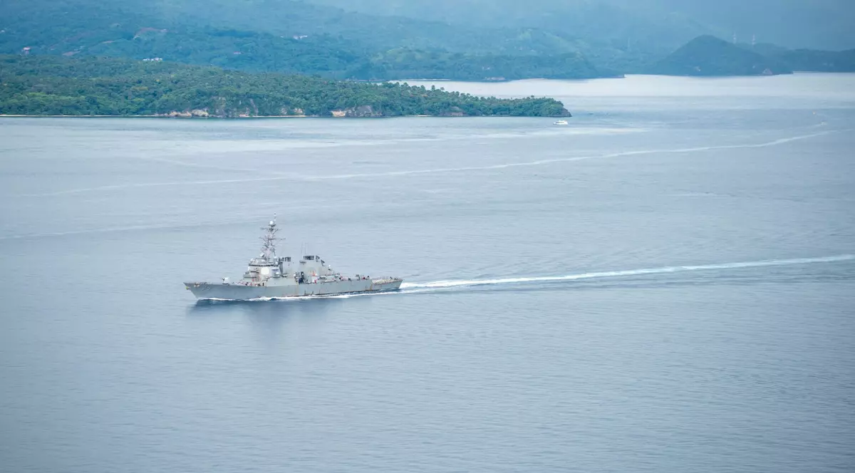 Distrugătorul cu rachete ghidate din clasa Arleigh Burke, USS Higgins (DDG 76).