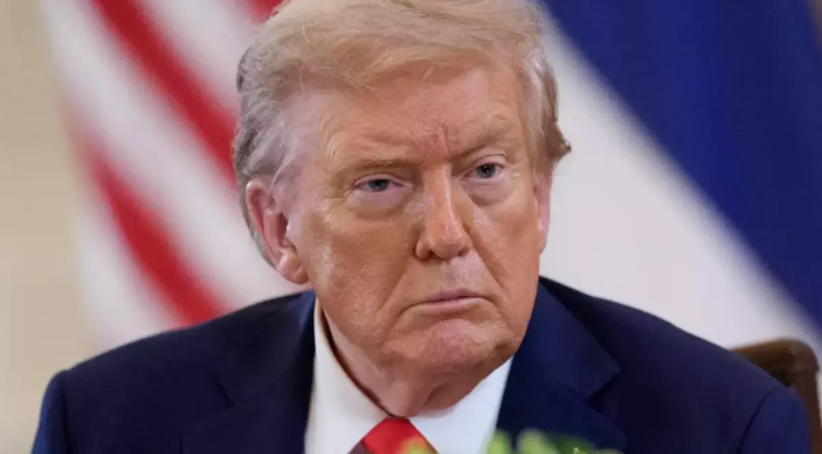 Donald Trump amenin&#539;&#259; din nou China cu taxe vamale de 200%: &bdquo;Ei trebuie s&#259; ne dea magne&#355;i&rdquo;