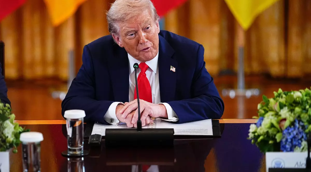 Președintele SUA, Donald Trump, participă la o reuniune cu liderii europeni la Casa Albă, pe 18 august 2025, în contextul susținerii Ucrainei, după întâlnirea sa cu Vladimir Putin în Alaska.