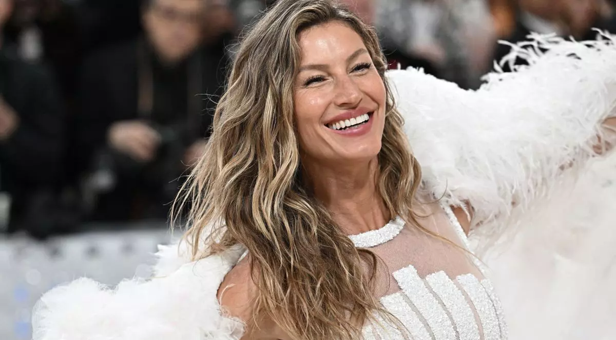 Gisele Bundchen attends The 2023 Met Gala Celebrating "Karl Lagerfeld: A Line Of Beauty" at The Metropolitan Museum of Art on May 01, 2023 in New York City. Photo by DNphotography/ABACAPRESS.COM