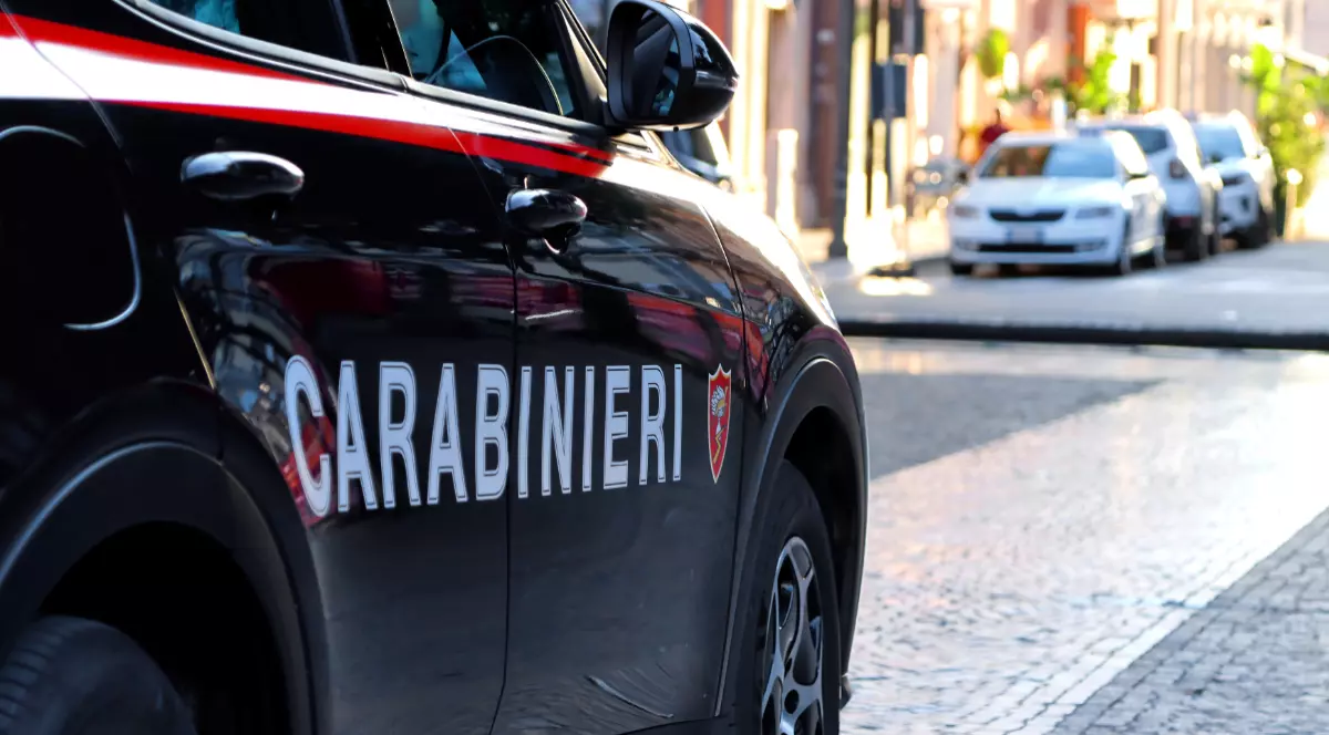 O mașină de carabinieri în Italia