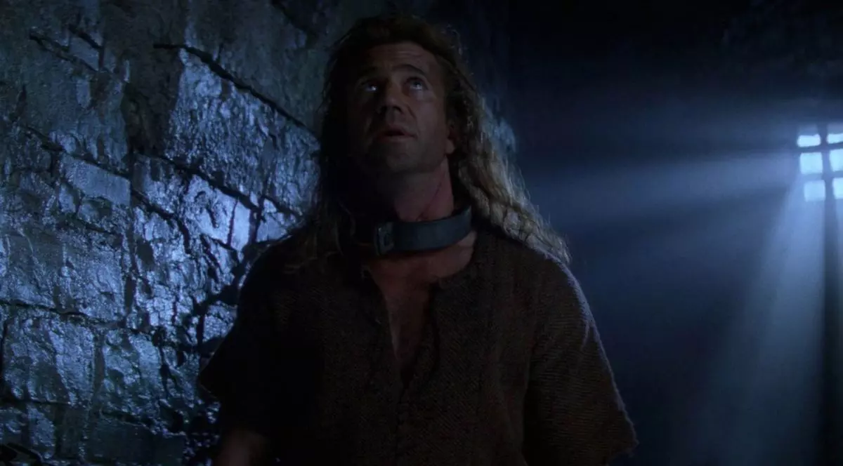 captură de ecra cu Mel Gibson în rolul lui William Wallace în filmul Braveheart: Inima neînfricată din anul 1955