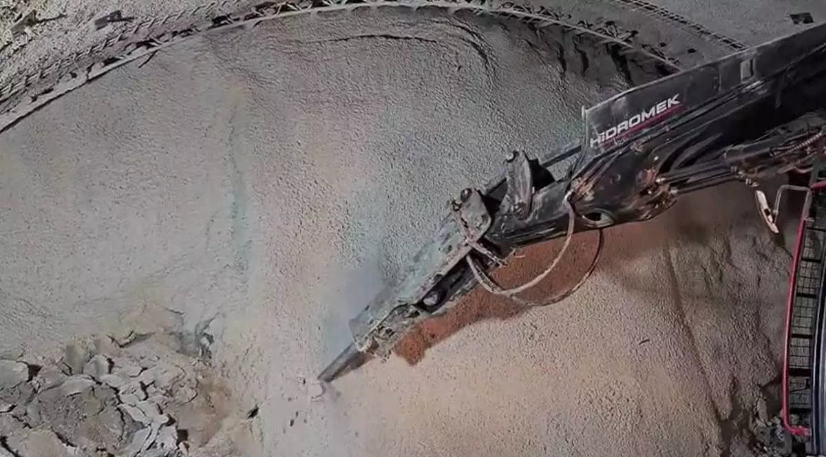 Imagine din timpul străpungerii primului tunel din sectorul Margina- Holdea