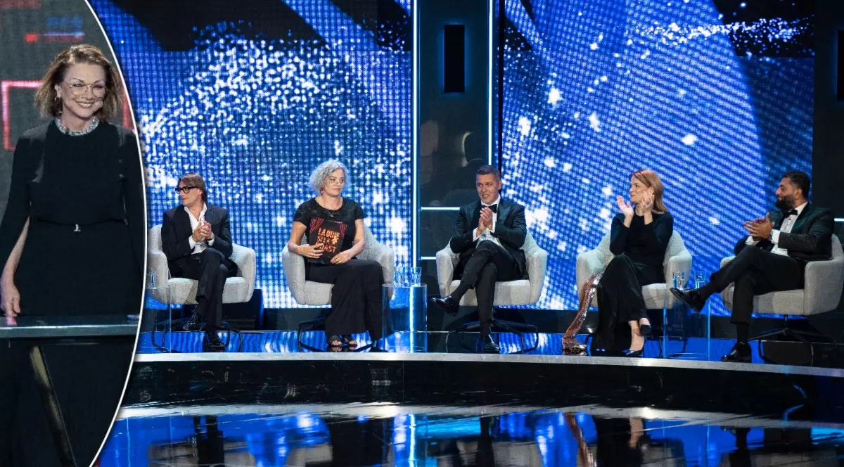 Carmen Tănase, alături de prietenii ei la show-ul „La bine și la roast”, difuzat de PRO TV