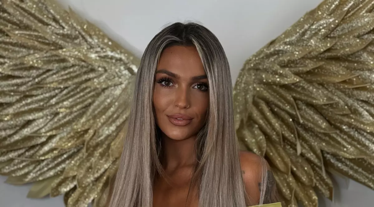 Cum face bani Ella Vișan după Insula Iubirii 2025. Cere aproape 45 de lei: „Direct de la mine”