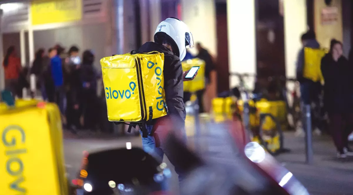 Mii de comenzi au loc în fiecare lună pe aplicația Glovo