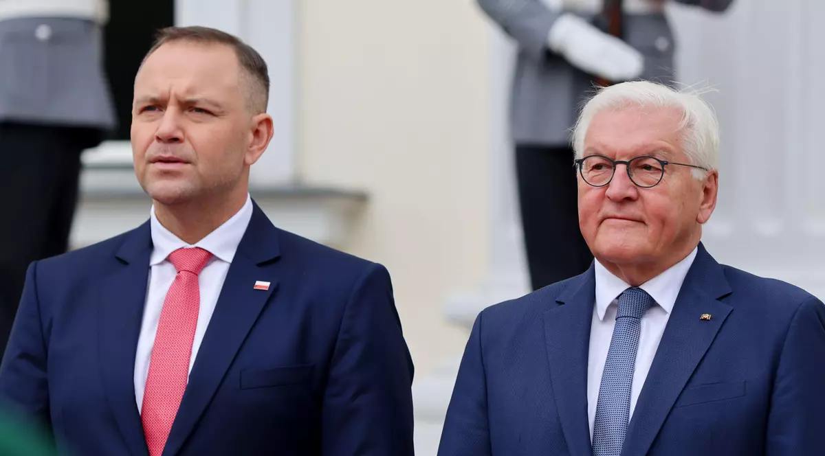 Karol Nawrocki (stânga), primit la Berlin de către Frabnck-Walter Steinmeier Foto: Profimedia