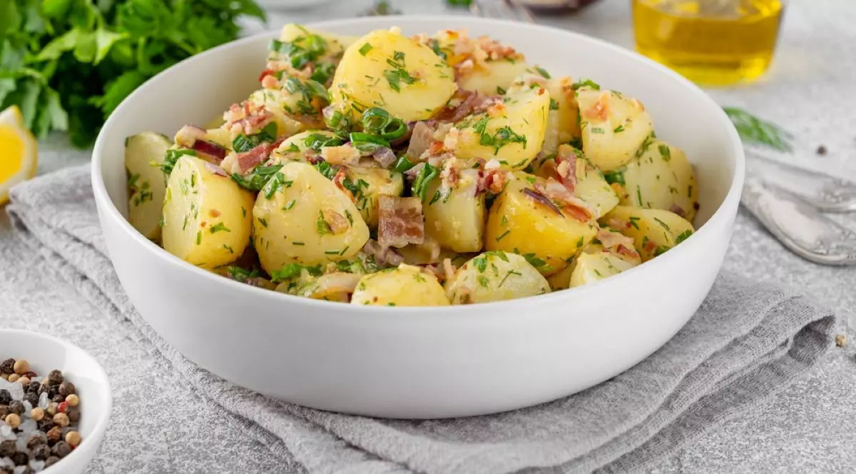 Rețete de salate cu cartofi