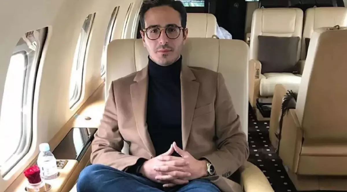 Simon Leviev, într-un avion de lux