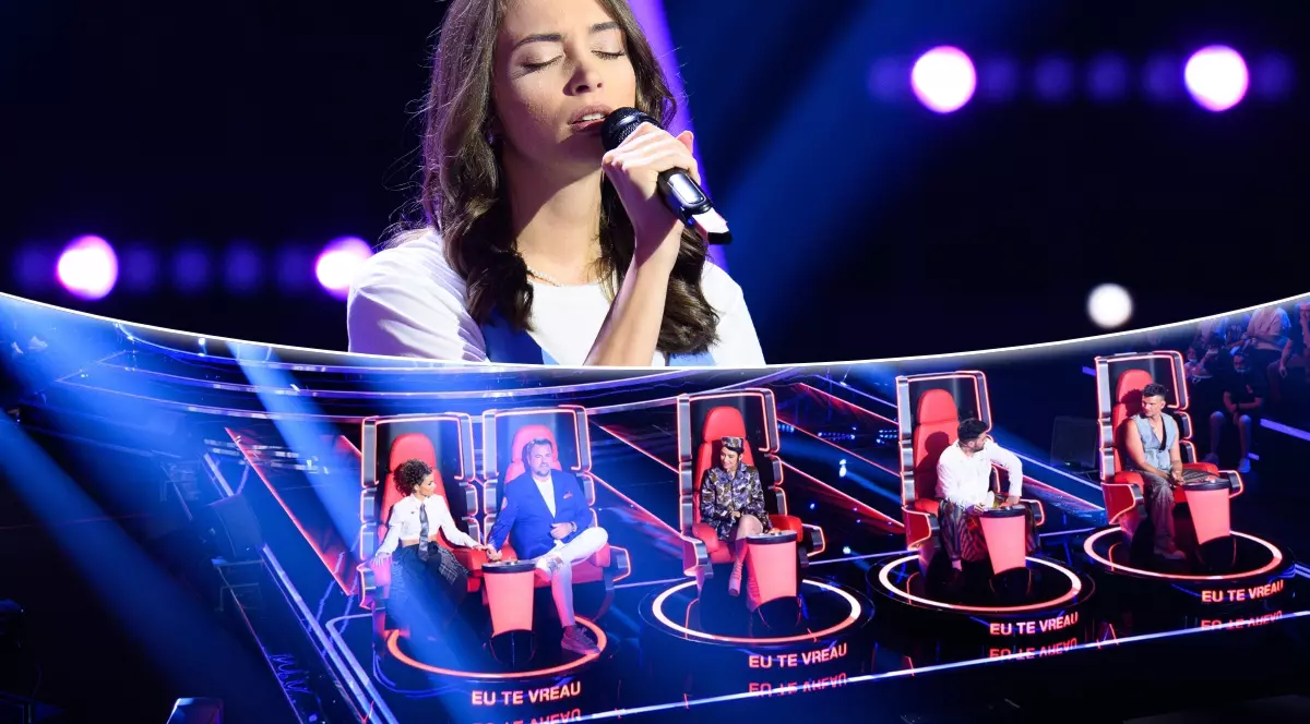 Actrița Teona Stavarachi și antrenorii de la „Vocea României”, emisiune difuzată de PRO TV