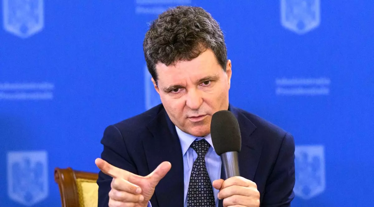 Primele luni de mandat pentru Nicu&#537;or Dan, &icirc;n viziunea unui analist politic: &bdquo;Schimbarea e grea. Are o comunicare militar&#259;, pentru vremuri de r&#259;zboi&rdquo;