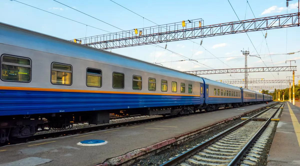 Tren pe sine Romania, CFR