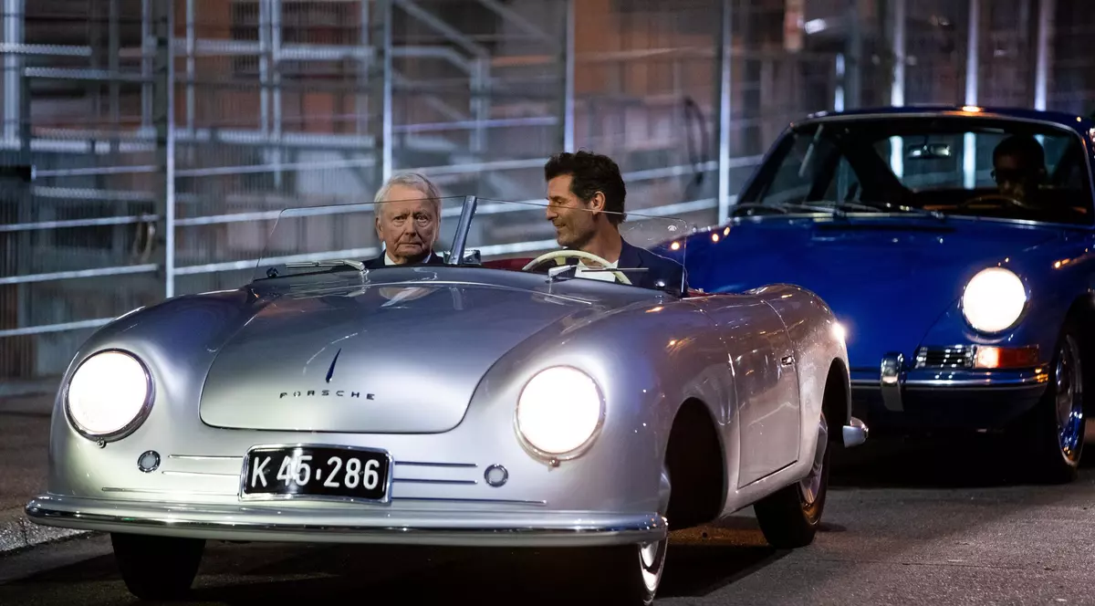 Wolfgang Porsche își construiește tunel privat prin munți.