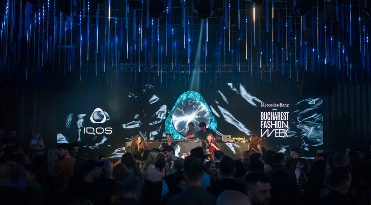 Fashion Talk by IQOS, prezentat de Zarug la Mercedes-Benz Bucharest Fashion Week. Moda a depășit limitele catwalk-ului