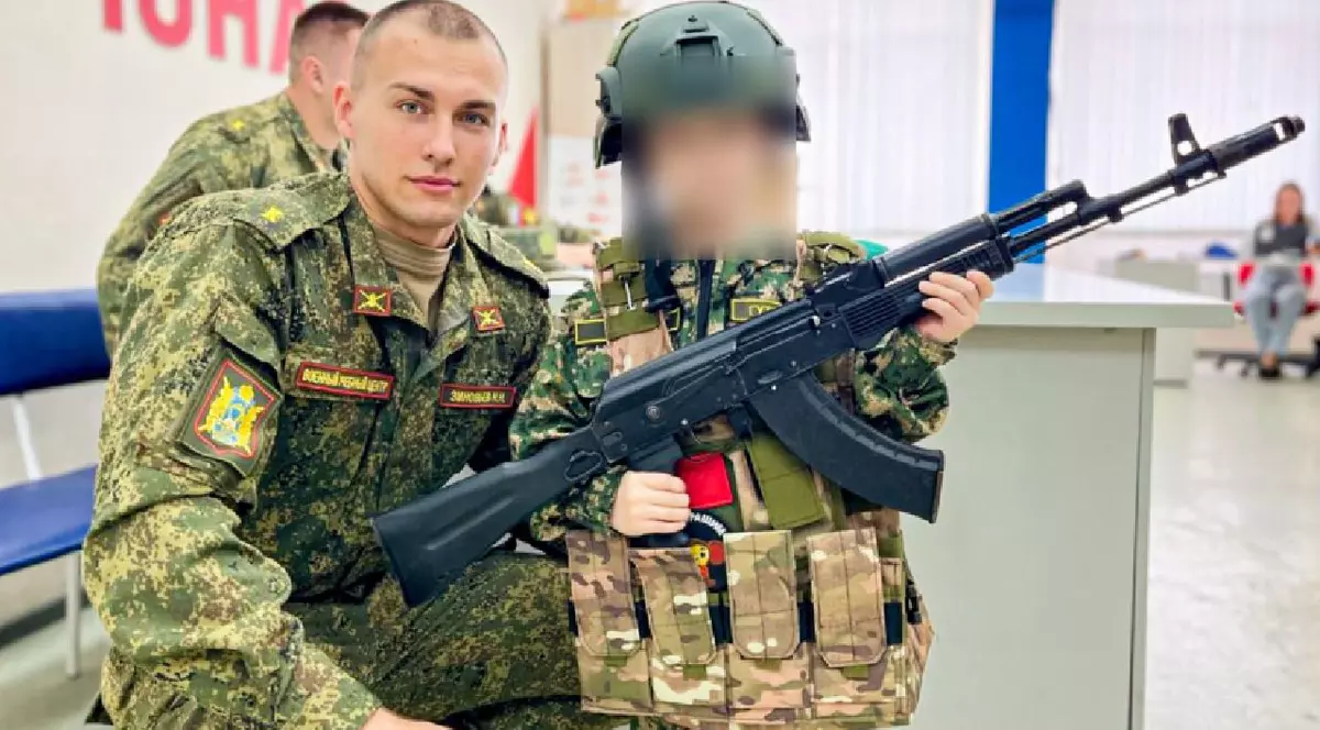 Rușii pregătesc copii de grădiniță pentru armată: „Nu e nimic în neregulă. Aceasta este viitoarea elită pentru serviciul militar”