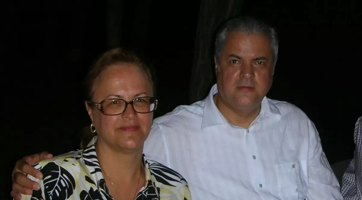 Adrian Năstase e în doliu. Dana Barb, sora lui, a murit: „Era cu trei ani mai mică. A suferit mult în viață”