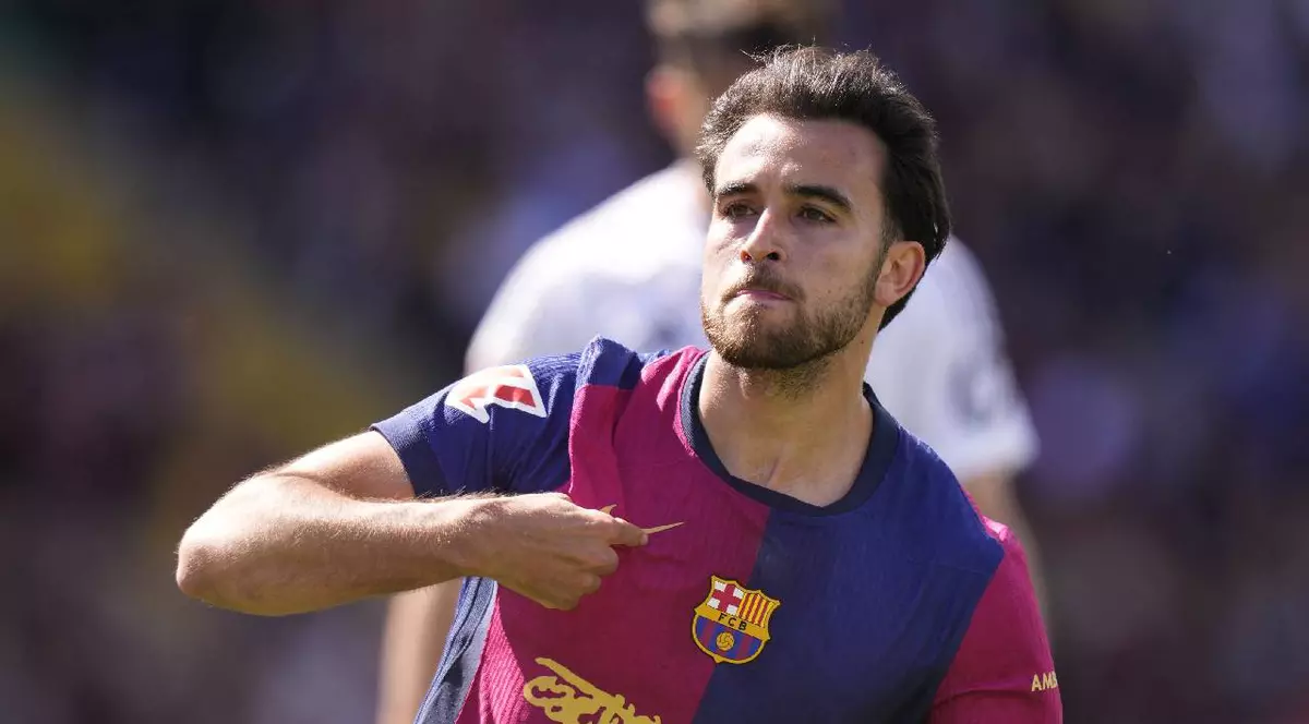 Fundașul central Eric Garcia al echipei Barcelonei și Spaniei sărbătorește după ce a marcat primul gol al echipei sale în timpul meciului din La Liga dintre FC Barcelona și Real Madrid, desfășurat pe Estadia Olimpic Lluis Companys, pe 11 mai 2025, la Barcelona, ​​Spania.