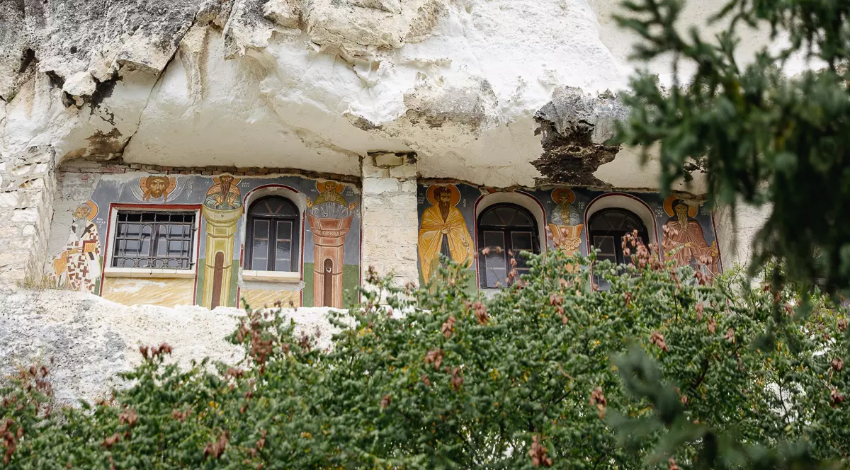 Chilii din cadrul Mânăstirii Basarbovo de lângă Ruse