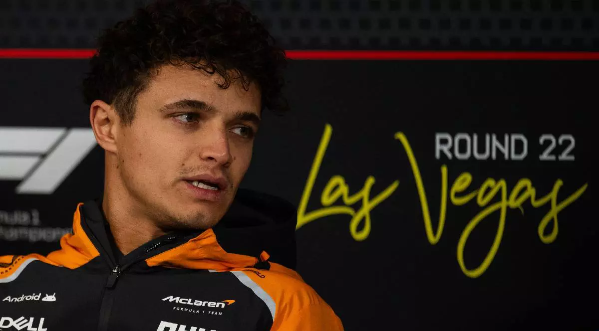Pilotul britanic de Formula 1 Lando Norris de la echipa McLaren participă la o conferință de presă înaintea Marelui Premiu de Formula 1 de la Las Vegas.