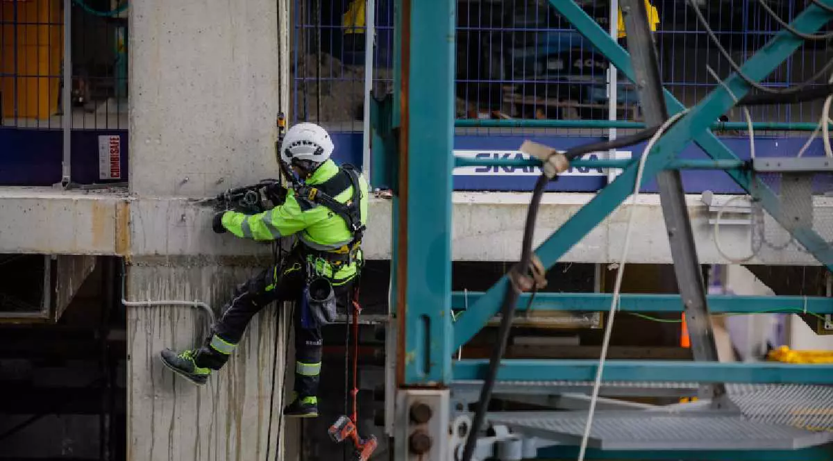 C&acirc;&#539;i bani trimit acas&#259; lucr&#259;torii nepalezi din Rom&acirc;nia: economisesc o mare parte din salariu