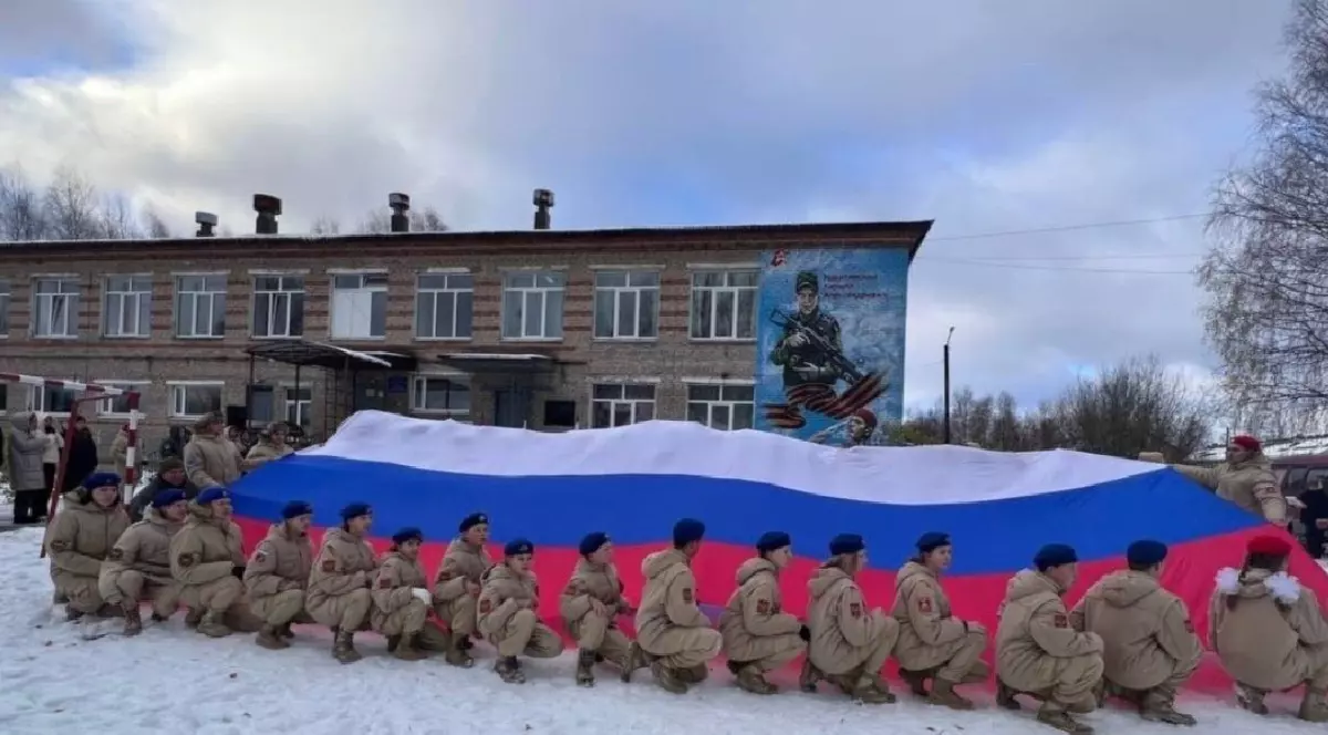 Cum au ajuns mii de orfani ru&#537;i s&#259; lupte &icirc;n Ucraina: &bdquo;Sunt num&#259;rul 1.155 pe lista de a&#537;teptare pentru un apartament, dac&#259; m&#259; &icirc;nscriu &icirc;n armat&#259;, voi fi primul!&rdquo;