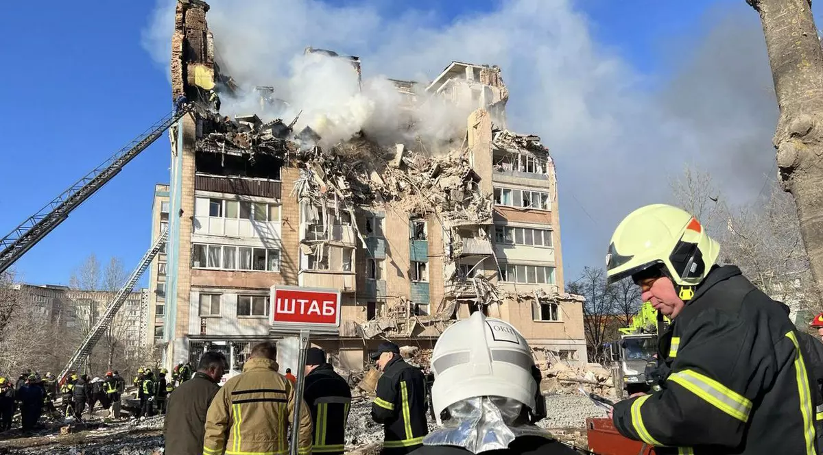 Ternopil, 19 noiembrie 2025 - bloc de locuințe atacat de ruși Foto: Profimedia