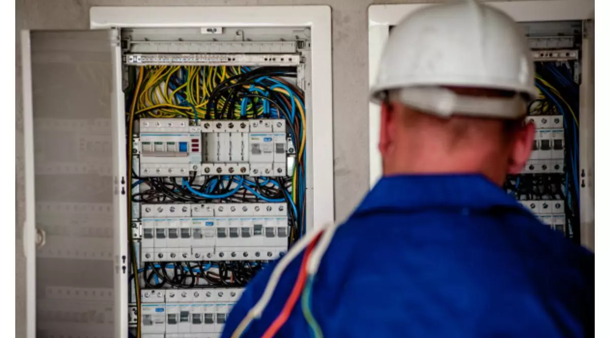 Schimbarea branșamentului electric în 2026: ce trebuie să știi, pas cu pas, ca să eviți complicațiile