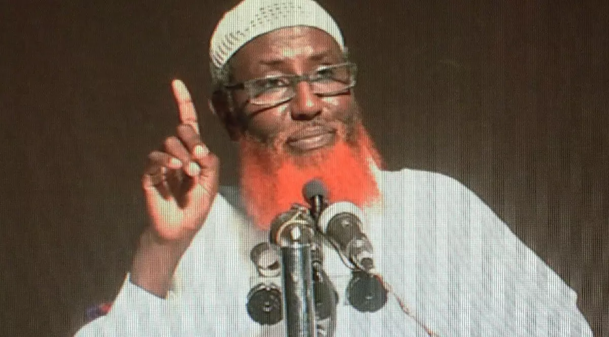 Abdul Qadir Mumin, noul comandant suprem al Statului Islamic, este cunoscut pentru barba vopsită în portocaliu