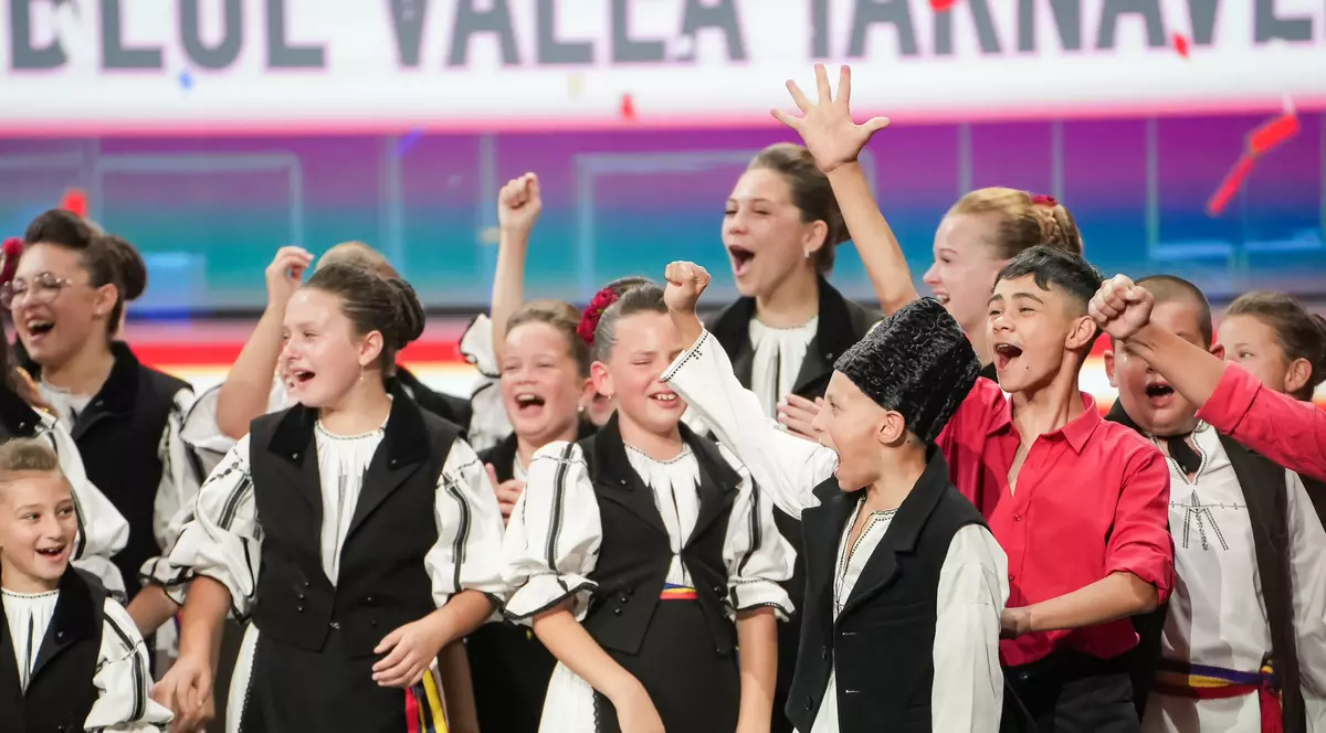 Ansamblul Valea Târnavelor a câștigat The Ticket 2025 și premiul de 100.000 de euro. Maurice Munteanu: „Dansați superb!”