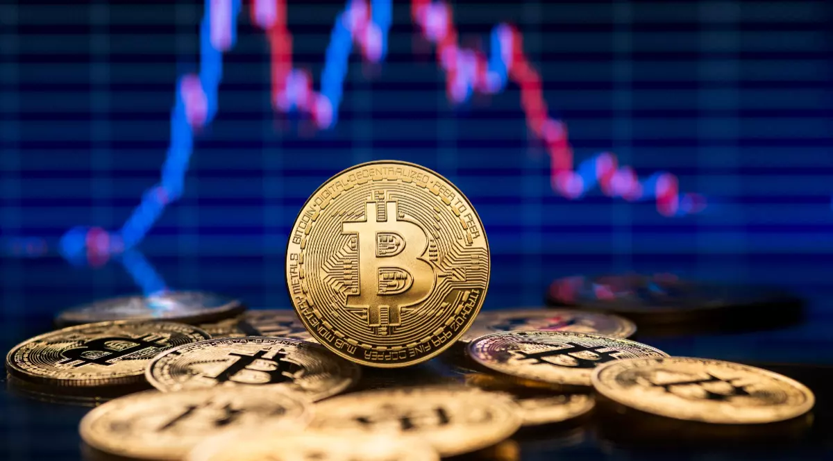 Ce se întâmplă pe piața criptomonedelor: Bitcoin și Ethereum, în cădere  liberă după avertismentul Chinei