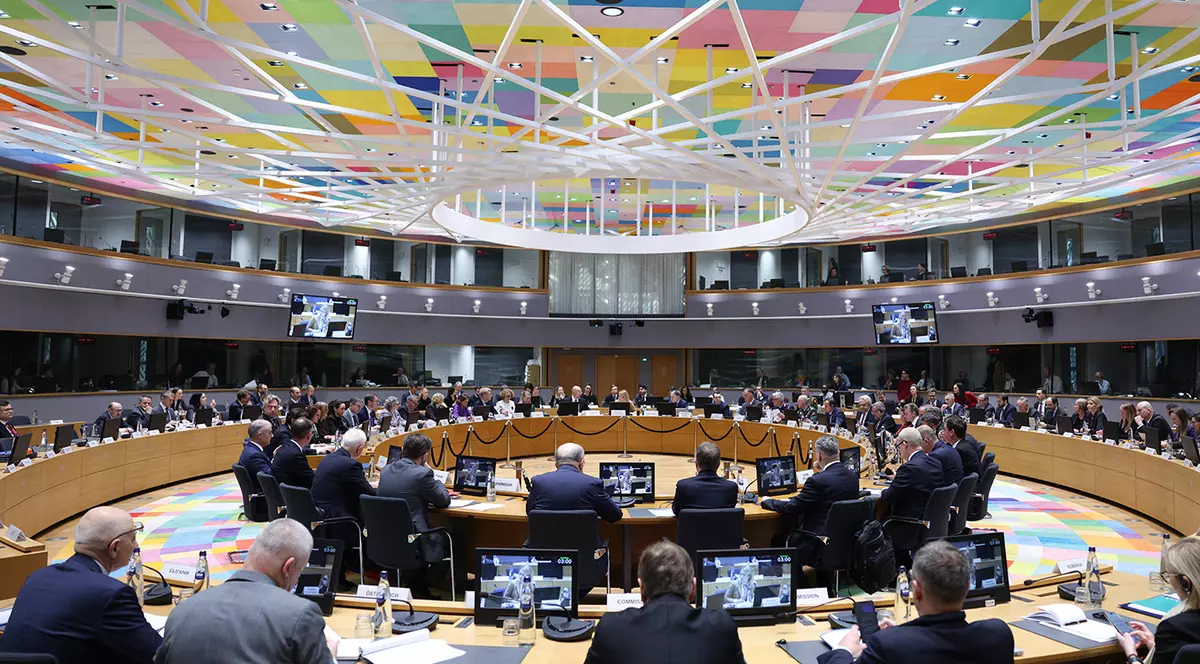 Euniunea Europeana2. Masă rotundă cu ministrul apărării al UE