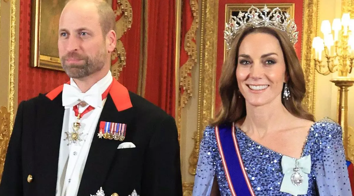 Kate Middleton și Prințul William au publicat cea mai romantică fotografie a lor de până acum și arată ca o felicitare de Crăciun