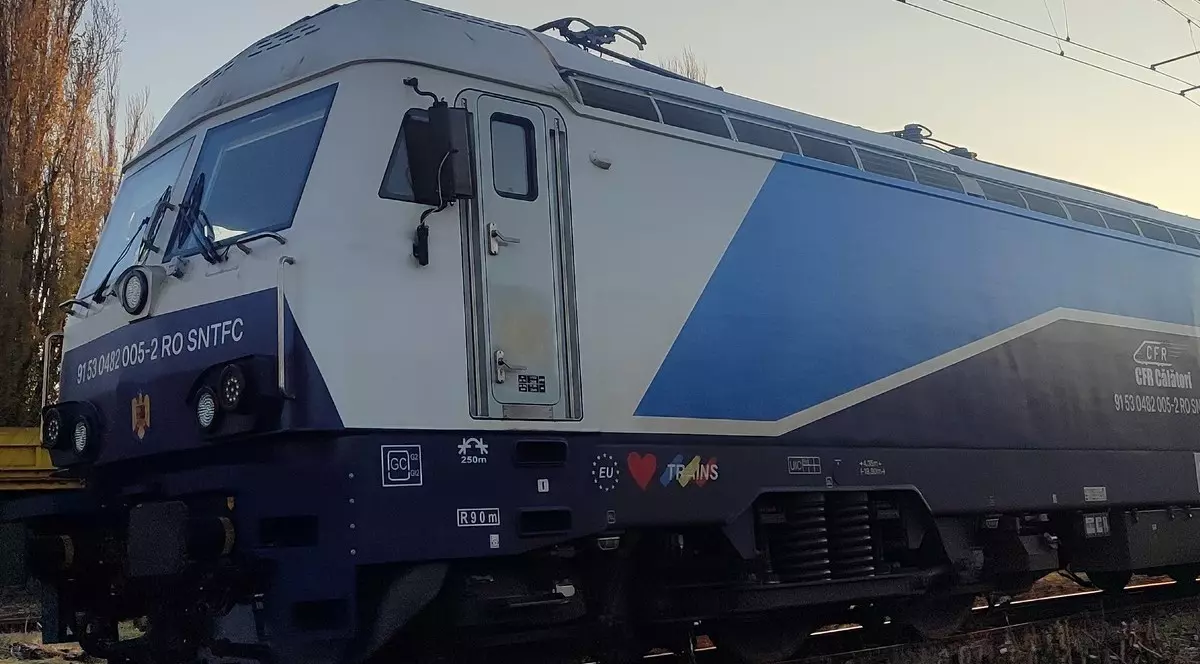 Locomotiva modernizată s-a defectat.