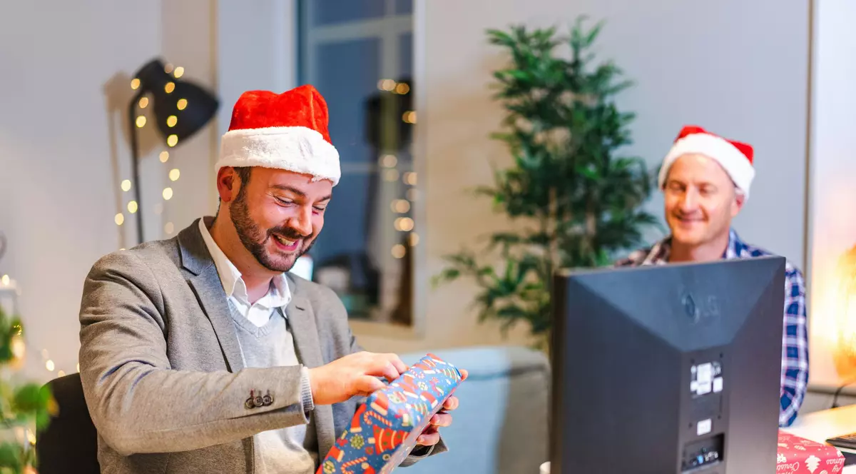9 din 10 angajatori vor acorda beneficii de Crăciun angajaților