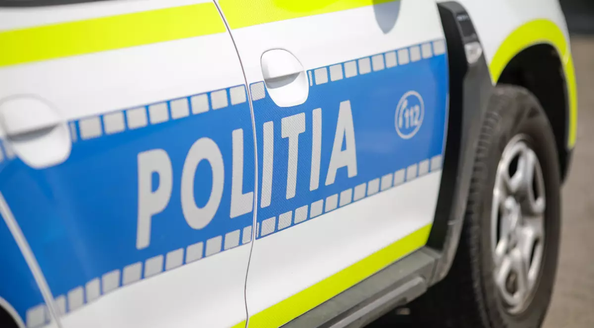 O mașină de Poliție aflată în misiune