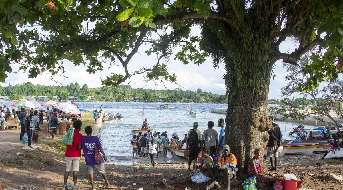 Canalul aglomerat din Buka, arhipelagul Bougainville, înaintea unui vot istoric pentru independență, 21 noiembrie 2019.